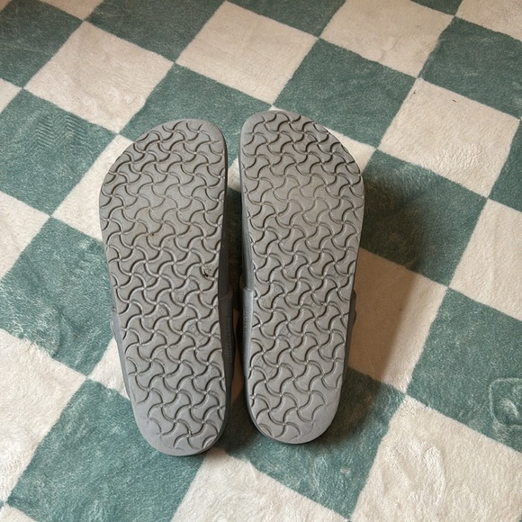 Silver Birkenstocks, youth size 34. - Picture 4 of 4